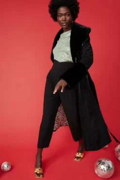 JAYLEY Black Trench Style Belted Coat With Faux Fur Cuffs And Collar