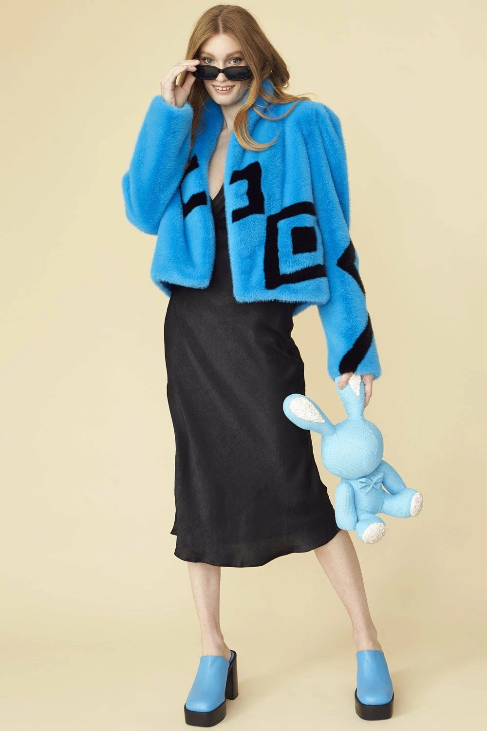 JAYLEY Blue Faux Fur Cropped Jacket - Image 4