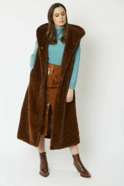 JAYLEY Chocolate Faux Fur Hooded Gilet