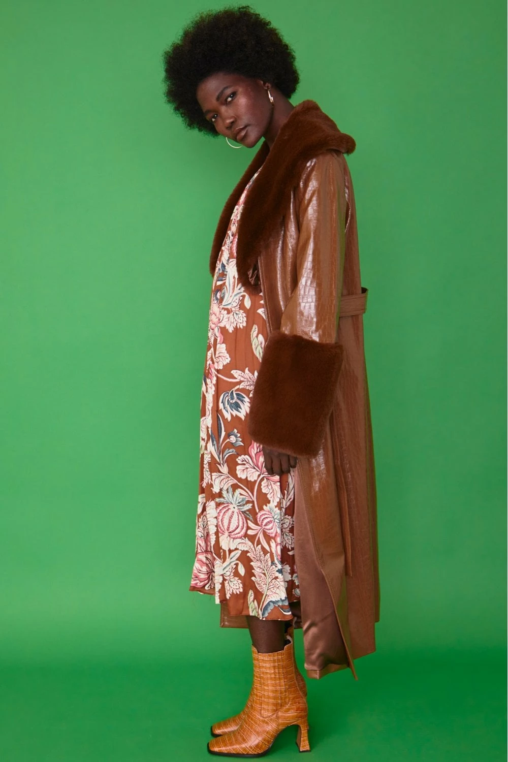 JAYLEY Chocolate Faux Leather Jacket With Detachable Faux Fur Cuffs & Collar - Image 2