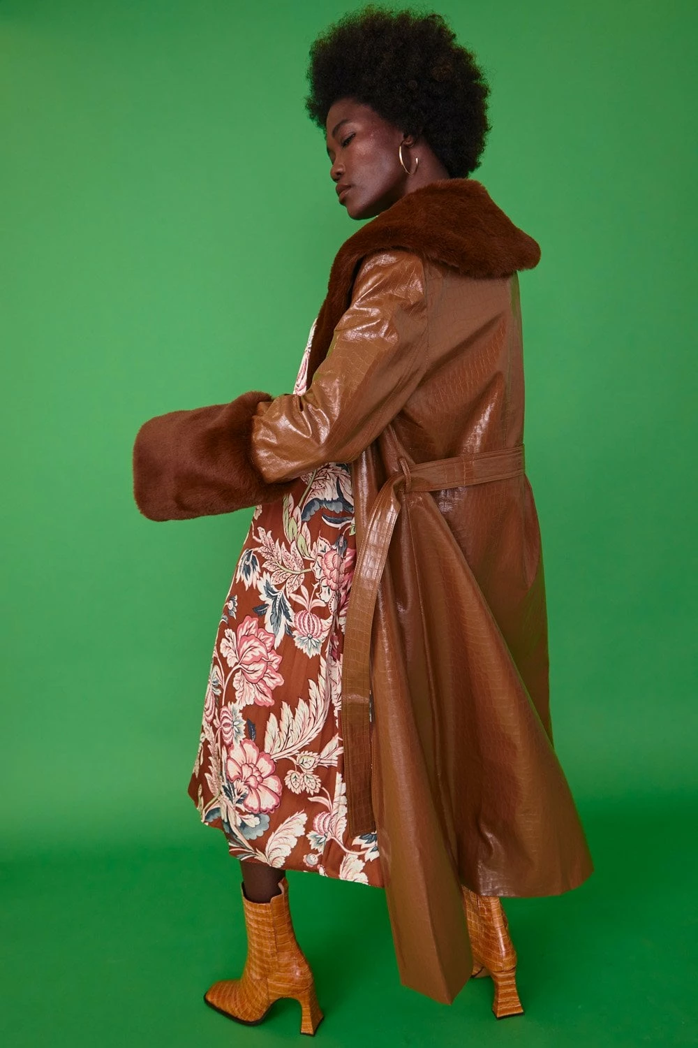 JAYLEY Chocolate Faux Leather Jacket With Detachable Faux Fur Cuffs & Collar - Image 4