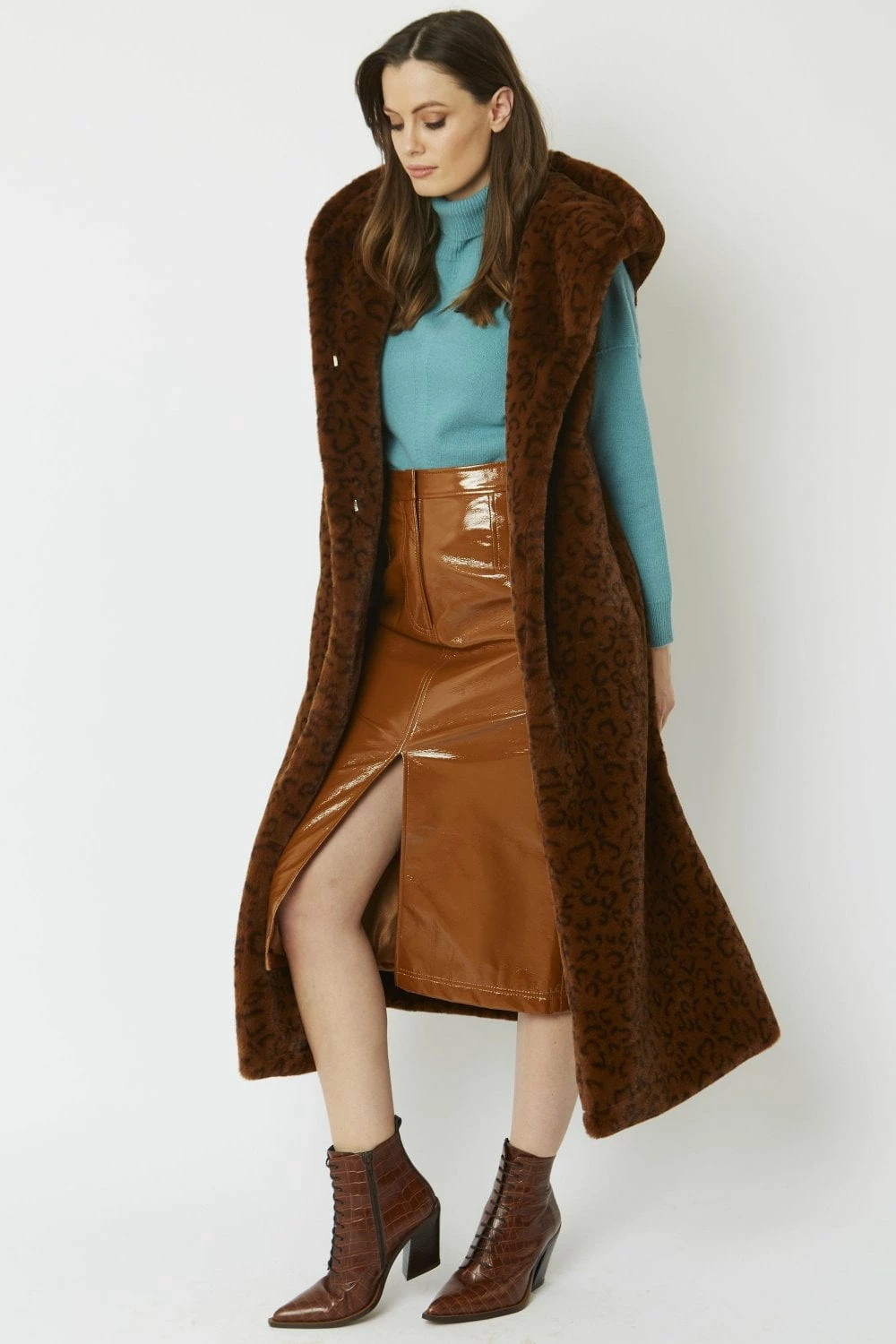 JAYLEY Chocolate Shania Faux Fur Long Length Hooded Gilet - Image 3