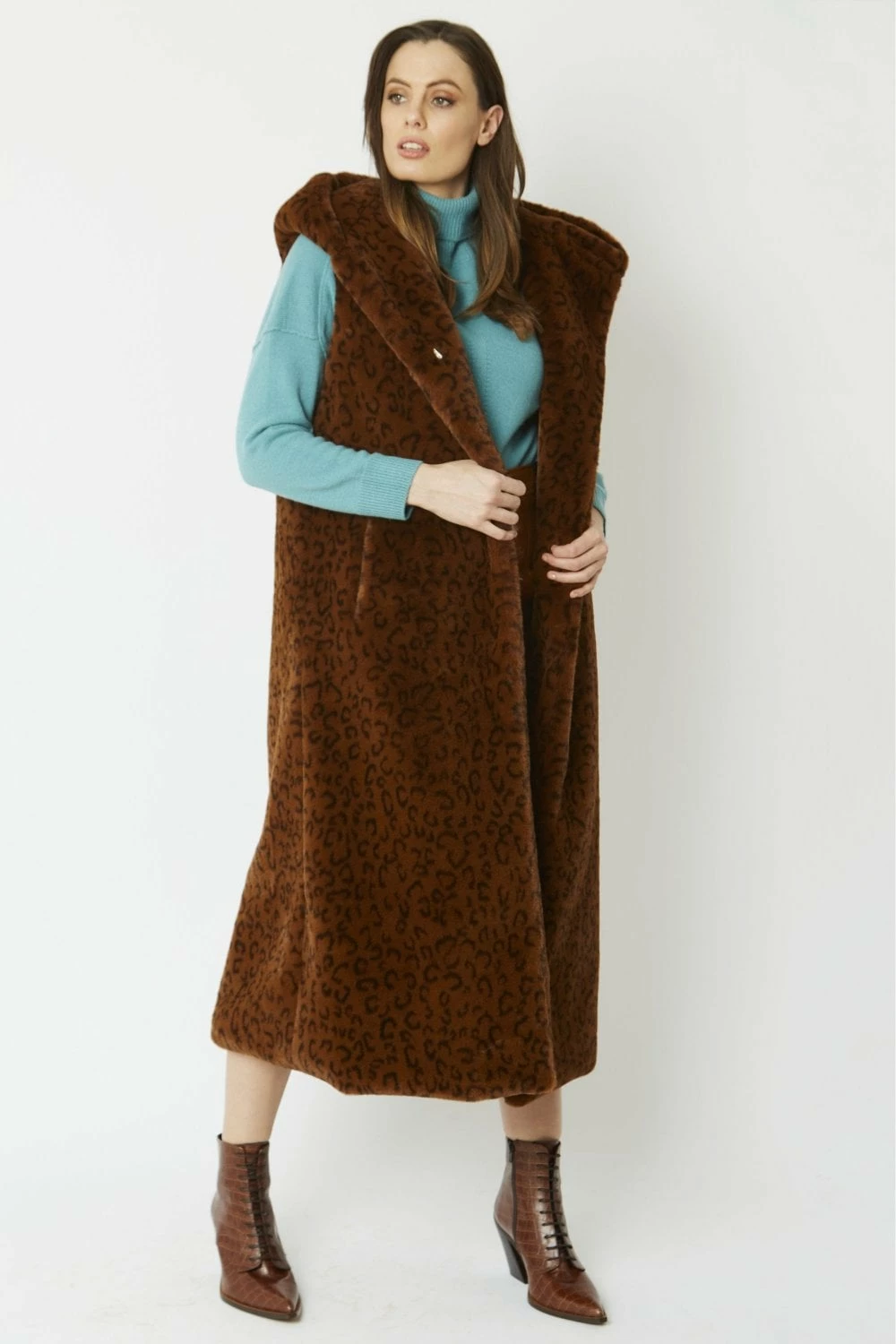 JAYLEY Chocolate Shania Faux Fur Long Length Hooded Gilet - Image 4
