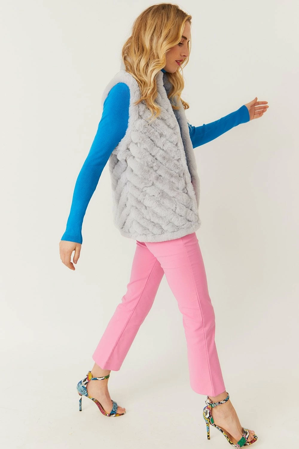 JAYLEY Grey Faux Fur Faux Suede Diagonal Stripe Gilet - Image 4