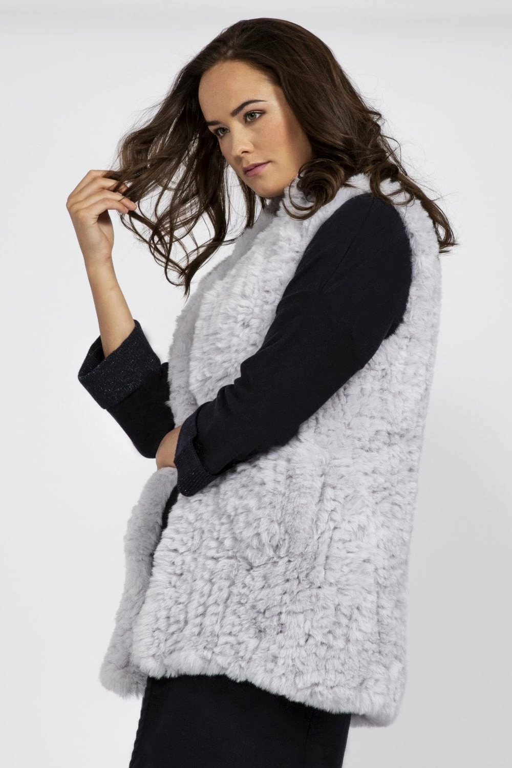 JAYLEY Grey Hand Knitted Faux Fur Gilet - Image 3