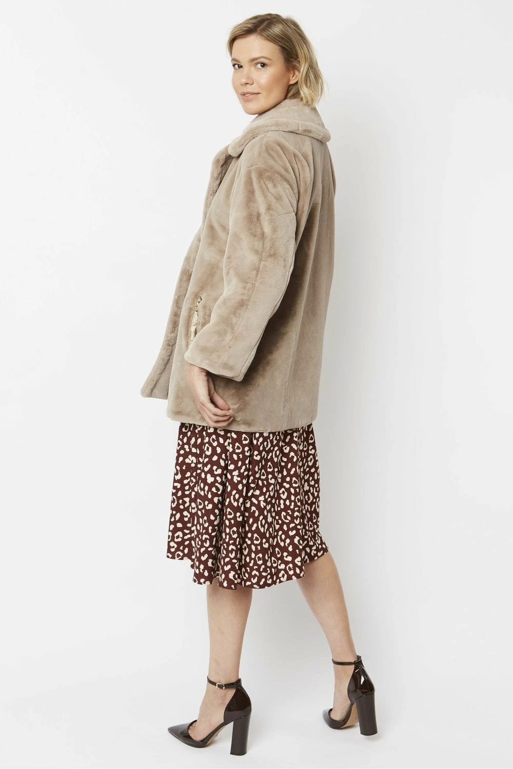 JAYLEY Mocha Faux Fur Midi Coat - Image 2