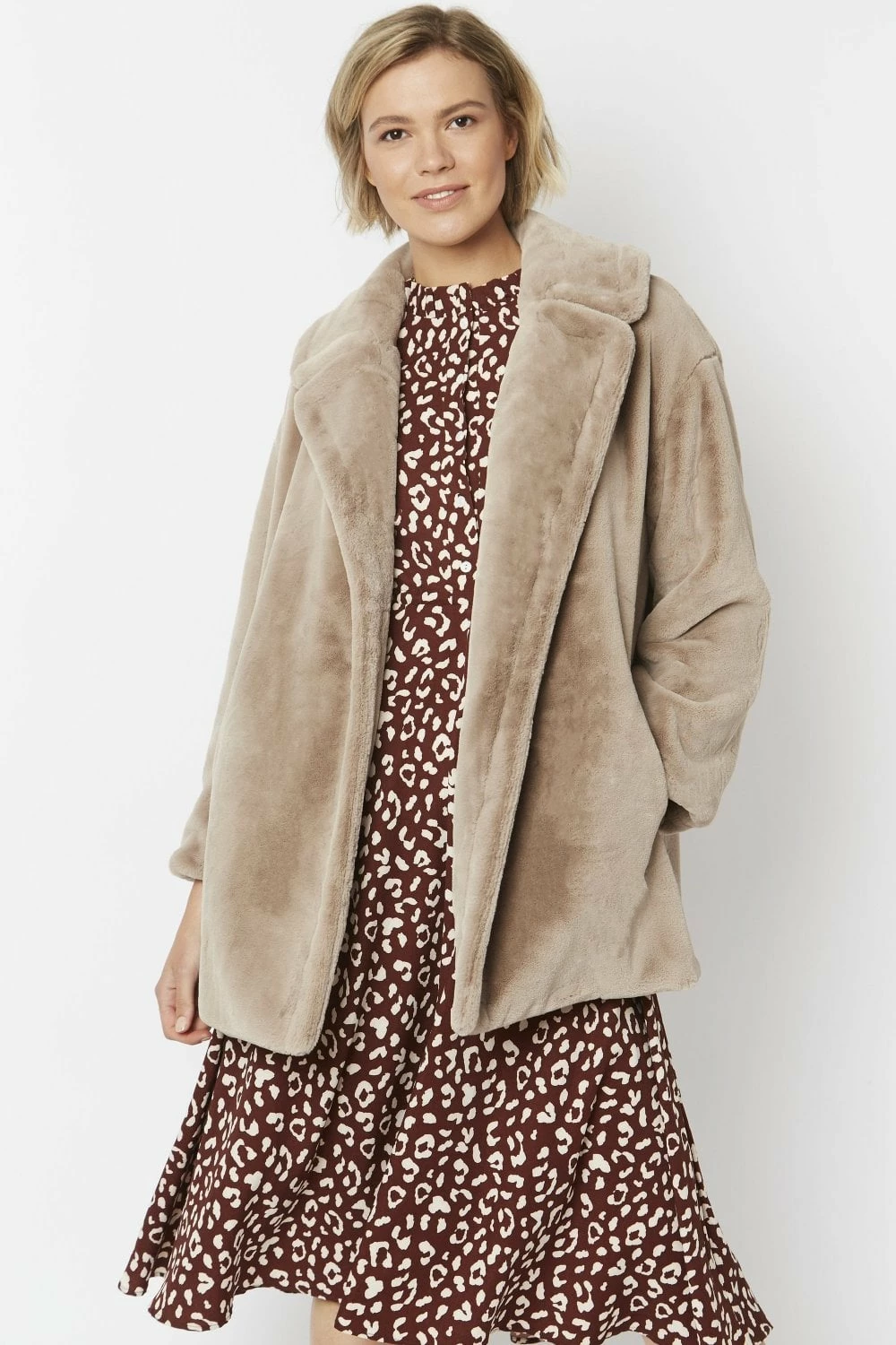 JAYLEY Mocha Faux Fur Midi Coat - Image 8