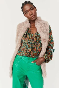 JAYLEY Mocha Hand Knitted Faux Fur Gilet