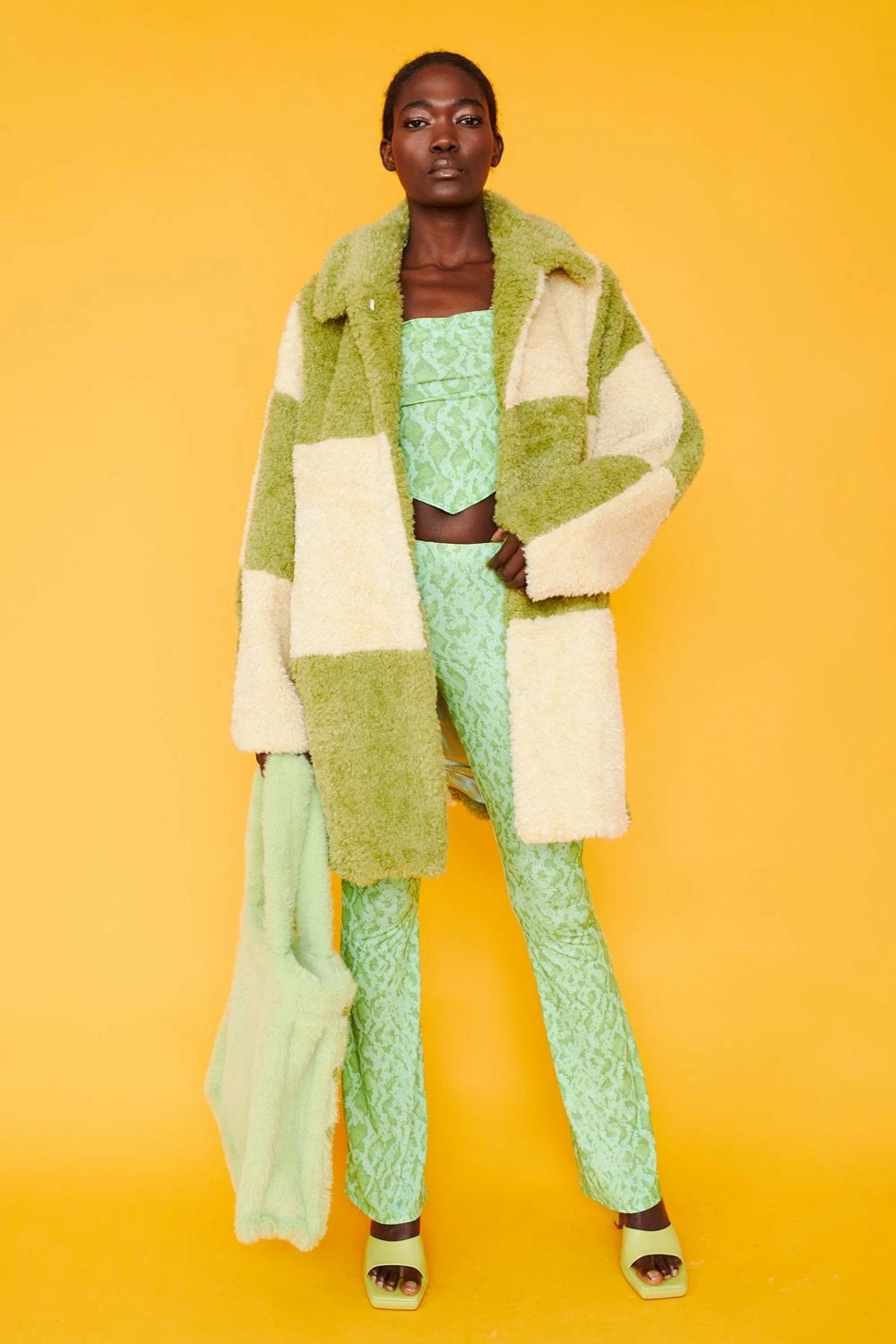 JAYLEY Oversized Green And Cream Checkered Coat - Image 3