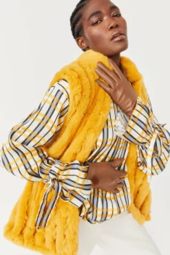 JAYLEY Yellow Faux Fur Gilet